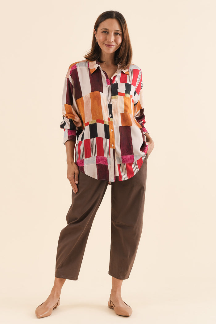Andy Chocolate Cotton Cropped Barrel Pants,Full Body,Brunette model,alt text|model:Cara