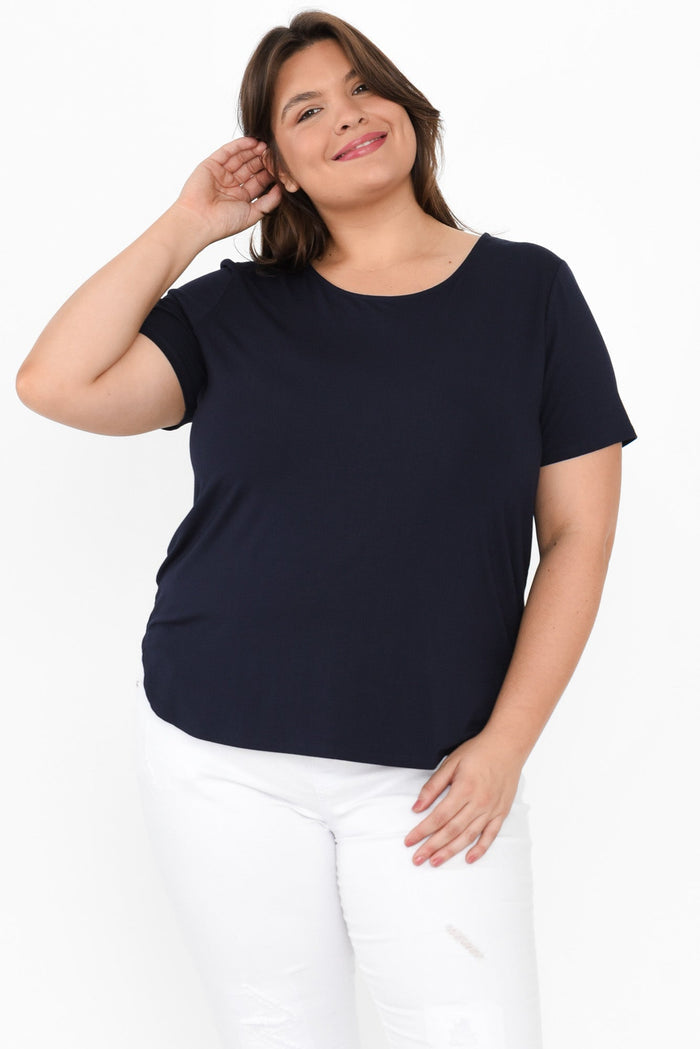 plus-size,curve-basics,curve-tops,plus-size-basic-tops,alt text|model:Gabby