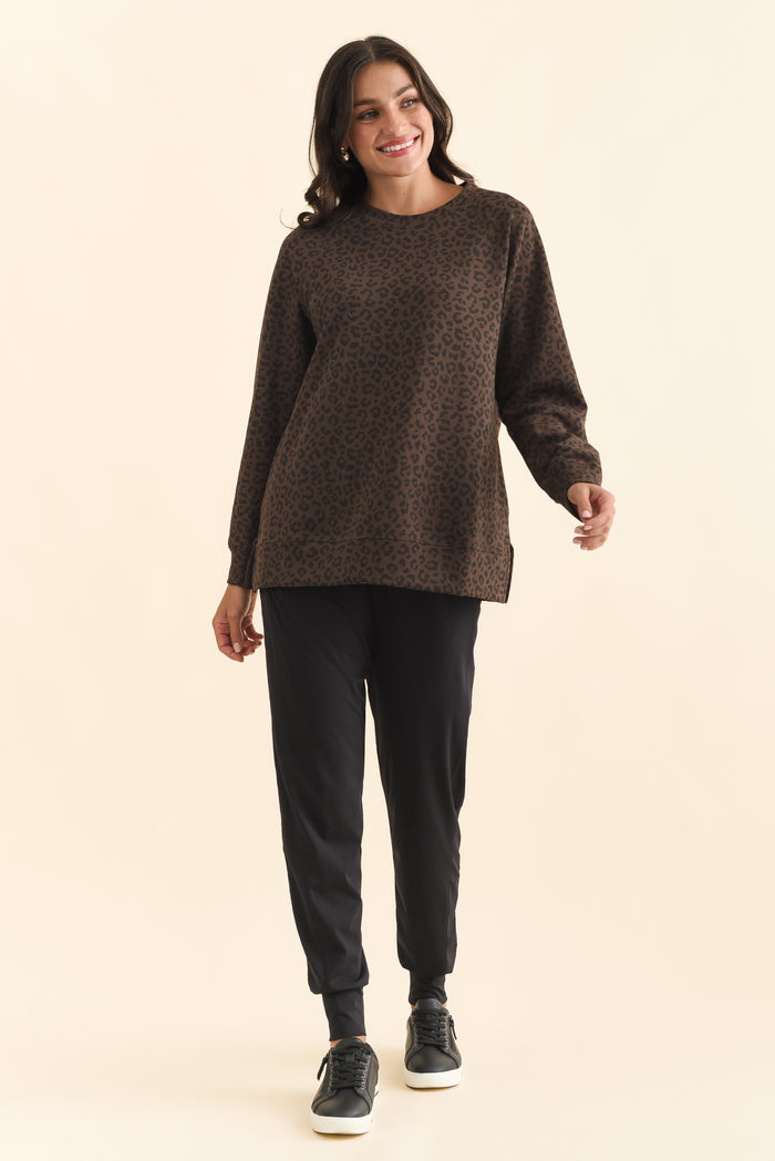 Jayden Brown Leopard Crew Sweatshirt,Brunette model,alt text|model:Brontie