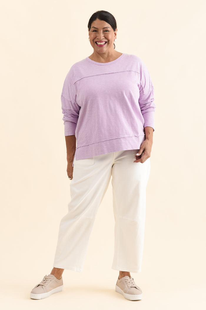 Jayne Lilac Cotton Throw On Top,Full Body,Brunette model,alt text|model:Pilita