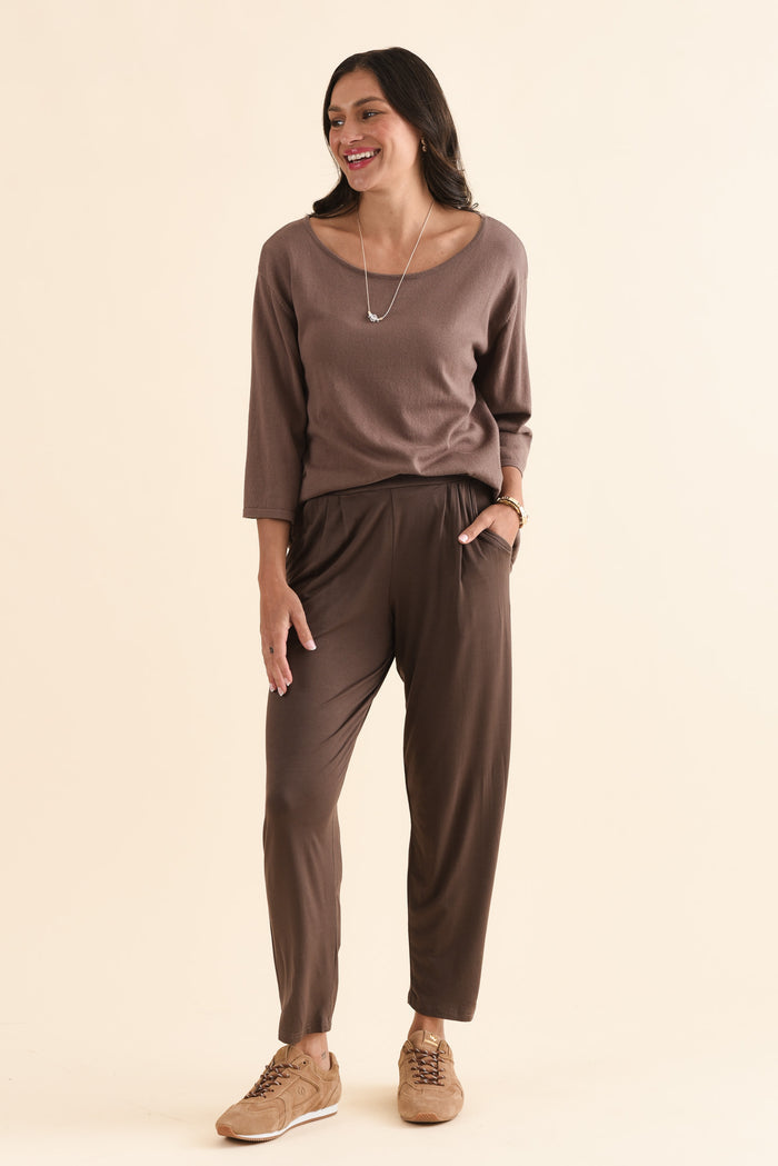 Kennedy Chocolate Stretch Pocket Pants,Full Body,Brunette model,alt text|model:Brontie