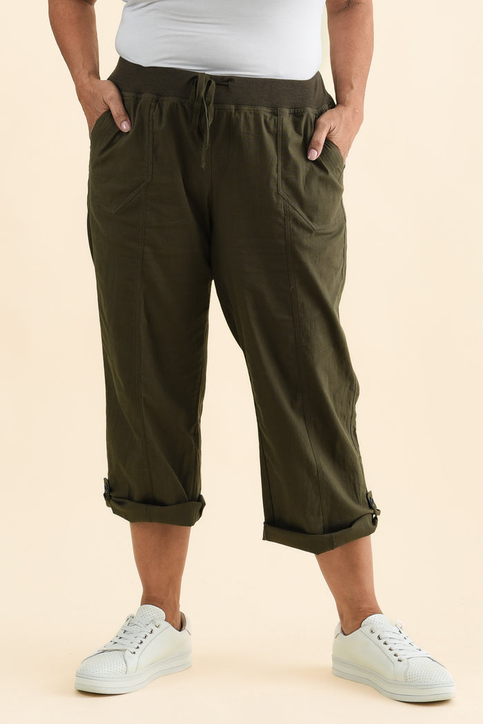 Lindsay Khaki 7/8 Cargo Pants,Brunette model,alt text|model:Pilita