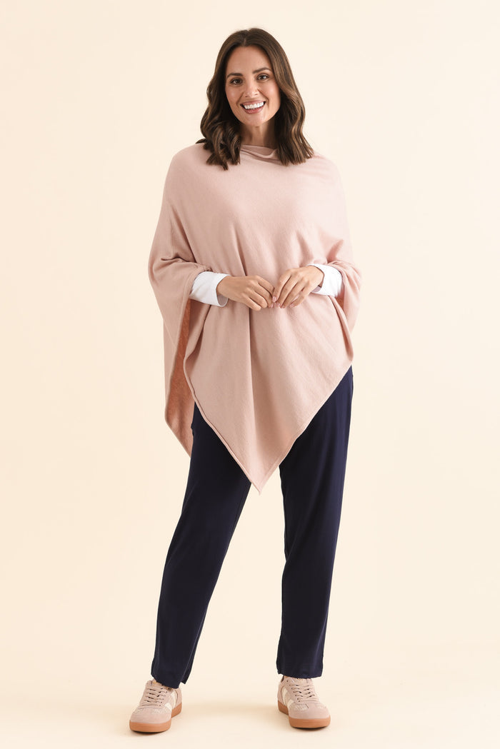 Polaris Navy Bamboo Pants,Full Body,Brunette model,alt text|model:MJ