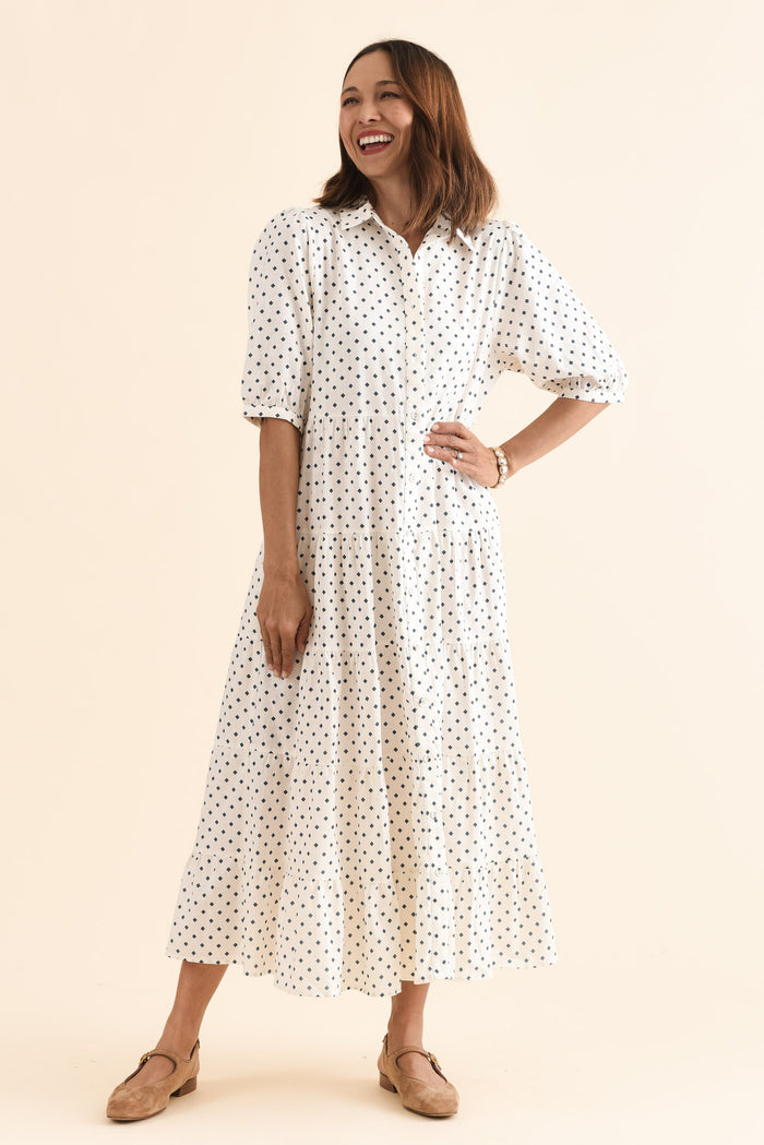 Raymond Navy Diamond Linen Button Dress,Full Body,Brunette model,alt text|model:Cara