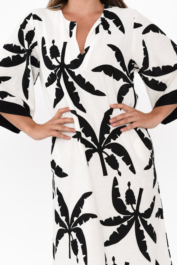 Tessie Black Tropical Linen Kaftan,Brunette model,alt text|model:Johanna