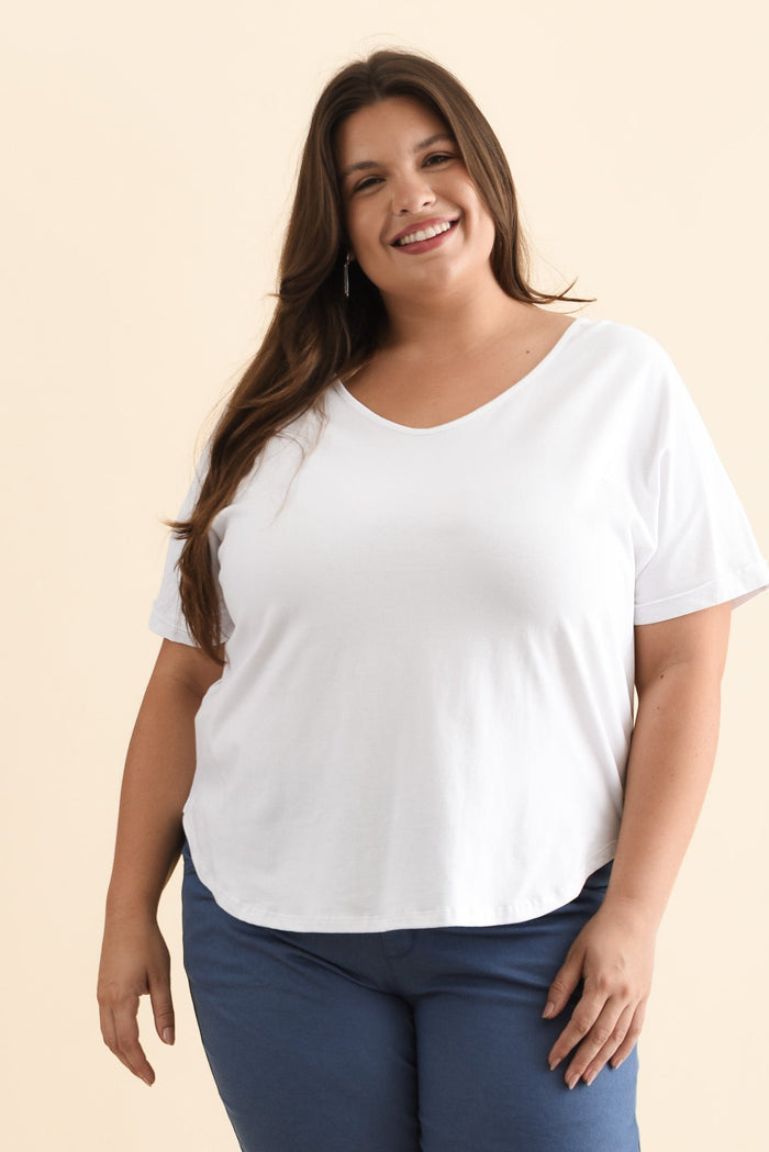 Toronto White Cotton Tee,Brunette model,plus-size,curve-basics,curve-tops,plus-size-cotton-tops,plus-size-basic-tops,alt text|model:Gabby