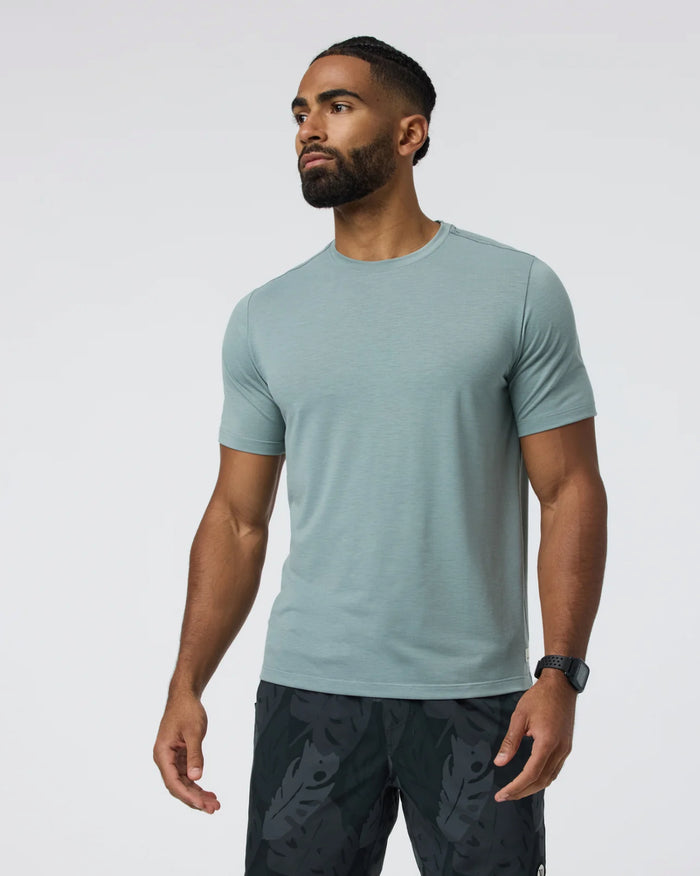 VUORI MEN’S CURRENT TECH TEE