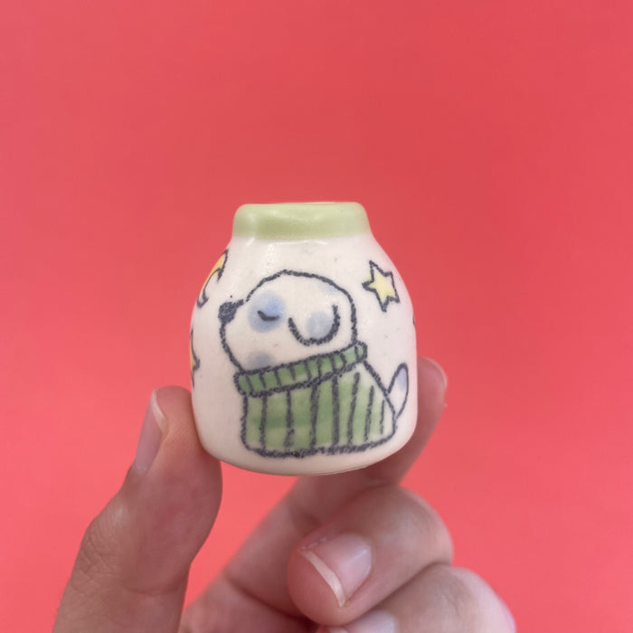 Makenna Kwik: Tiny Ceramic Vases