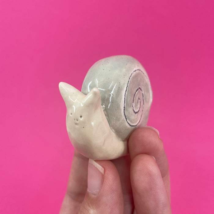 AK - Snail (Grey Spiral)