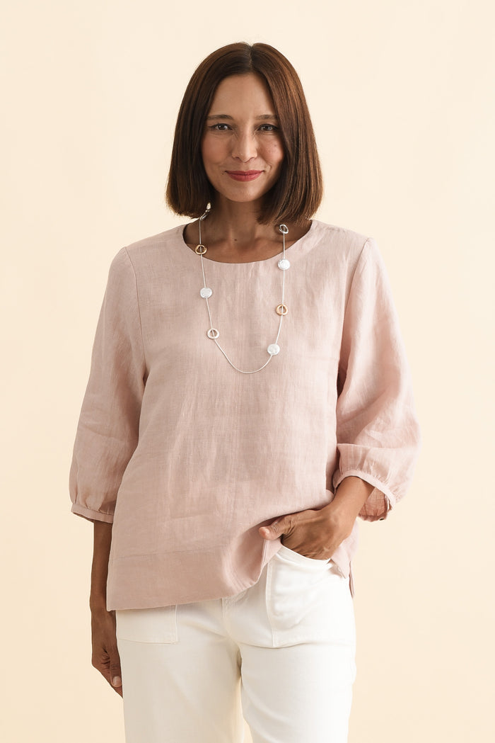 Addie Blush Linen Sleeved Top,Brunette model,alt text|model:Cara