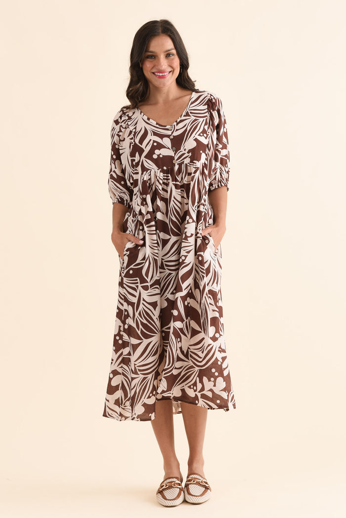 Adwin Chocolate Palm Pocket Dress,Full Body,Brunette model,alt text|model:Brontie