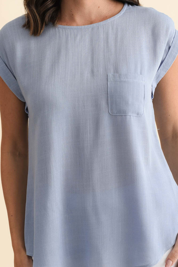 Aiden Blue Linen Blend Pocket Top,Brunette model,alt text|model:MJ