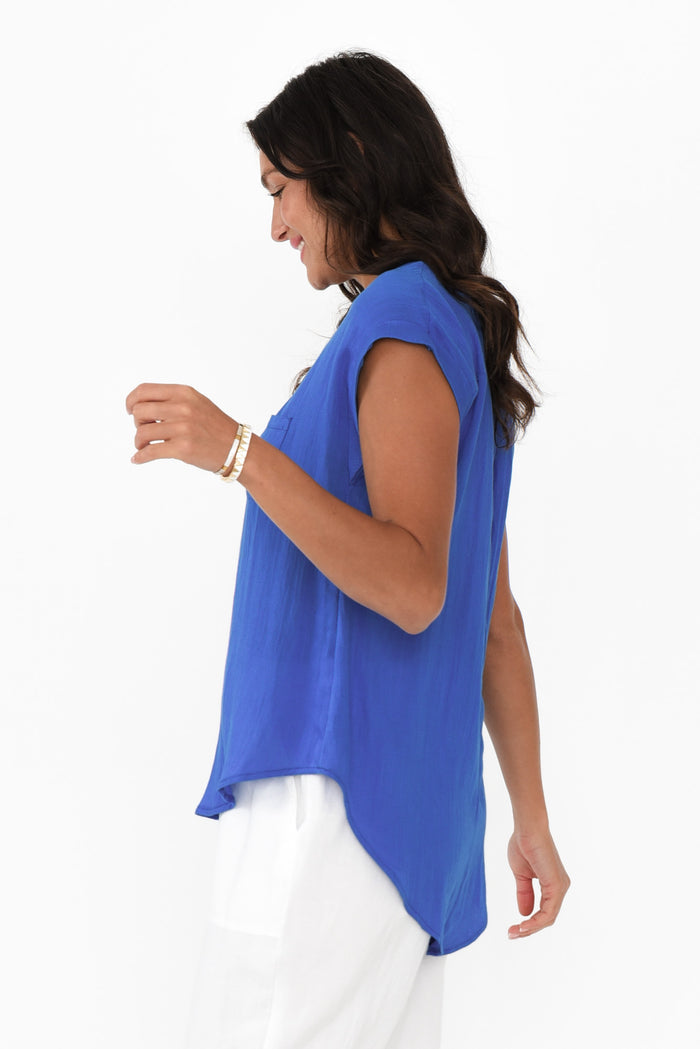 Aiden Cobalt Linen Blend Pocket Top,Brunette model,alt text|model:Brontie