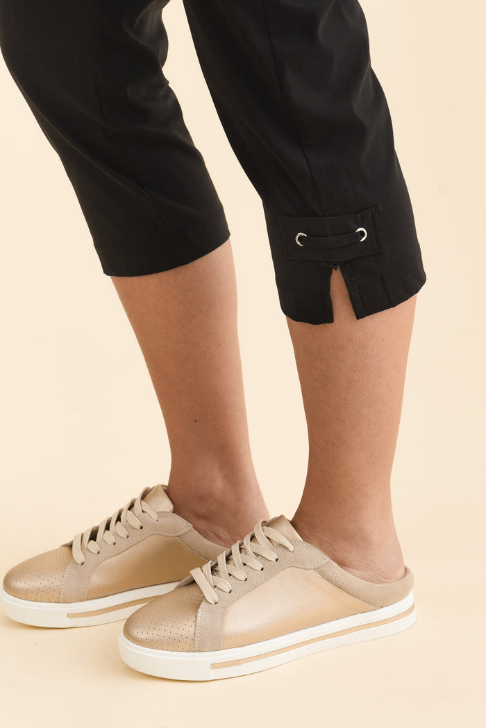 Air-Lite Black Stretch Capri Pants,Brunette model,alt text|model:MJ