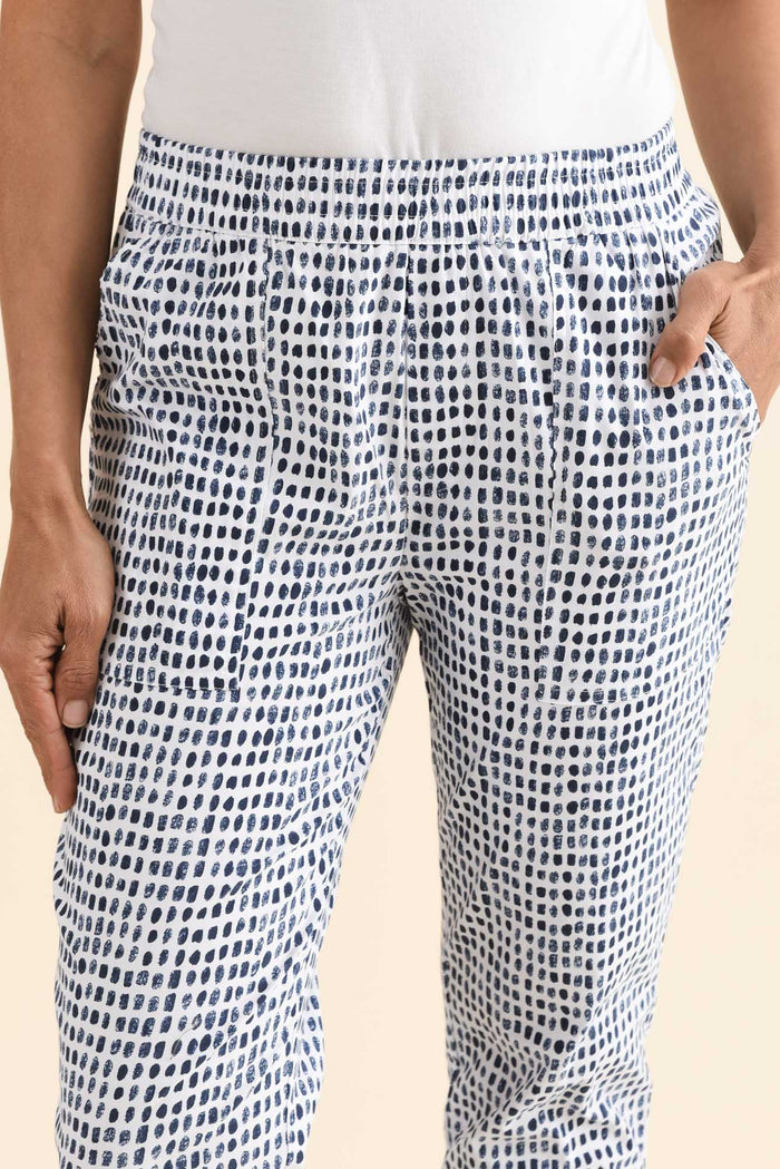Air-Lite Blue Spot Stretch Cropped Pants,Detail,Brunette model,alt text|model:Cara