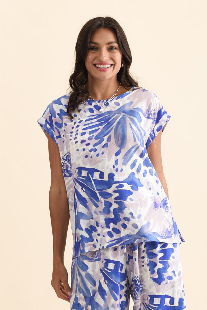 Alta Cobalt Abstract Linen Cotton Top,Brunette model,alt text|model:Brontie