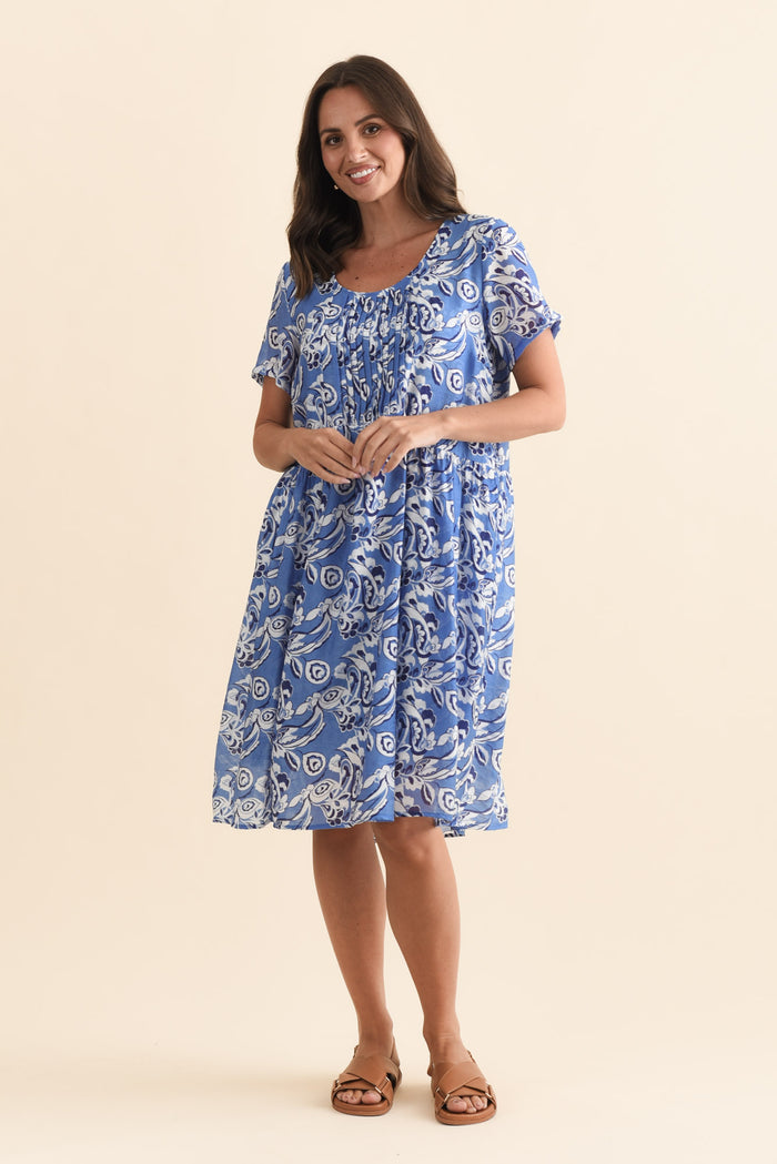 Alysse Blue Floral Pocket Dress,Brunette model,alt text|model:MJ