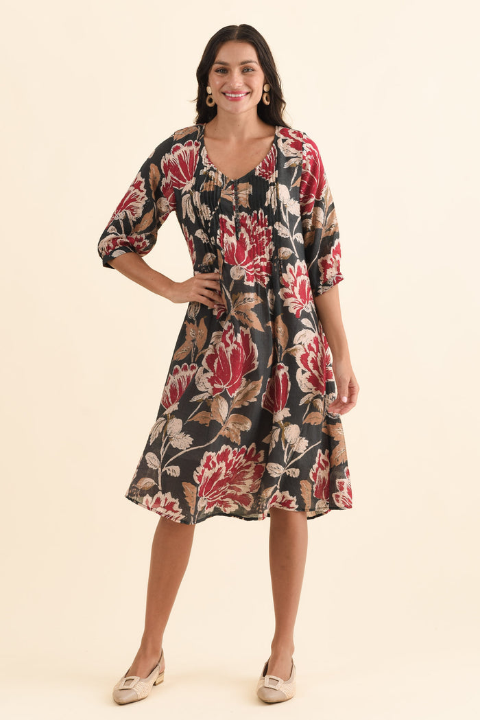 Arcadia Green Floral Button Dress,Brunette model,alt text|model:Brontie