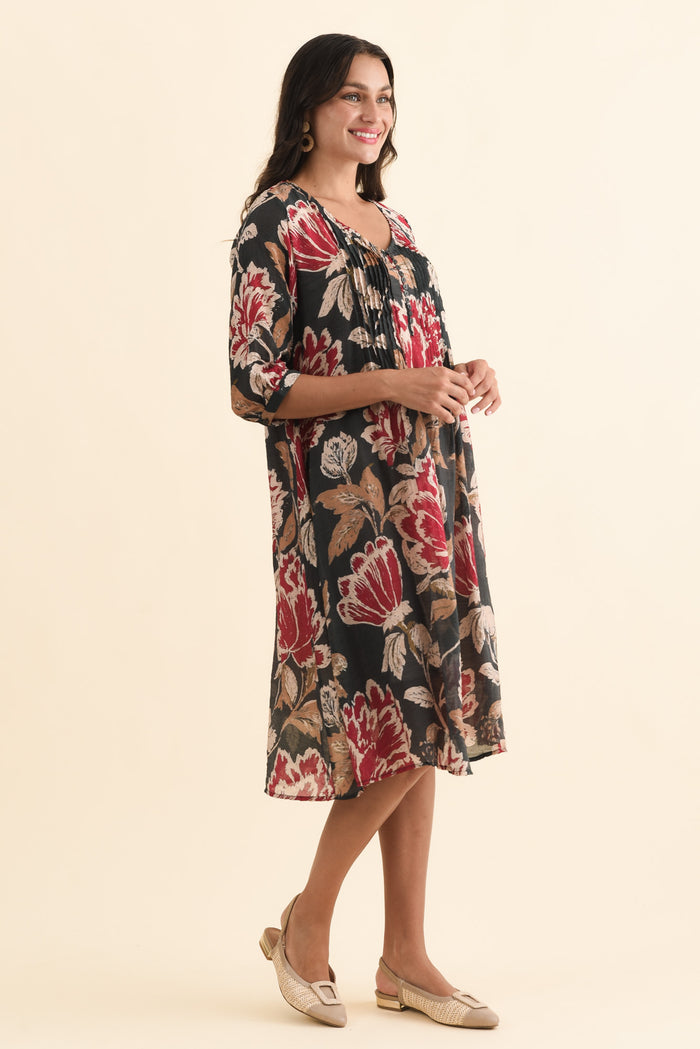 Arcadia Green Floral Button Dress,Brunette model,alt text|model:Brontie