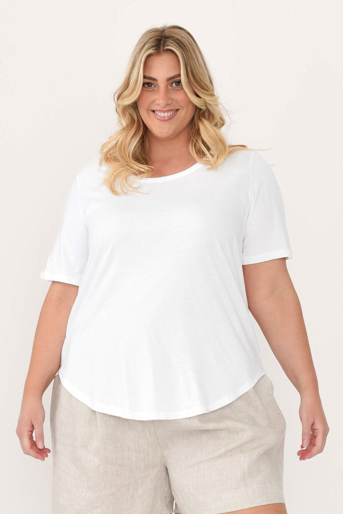 Ariana White Cotton Tee,Blonde model,alt text|model:Caitlin