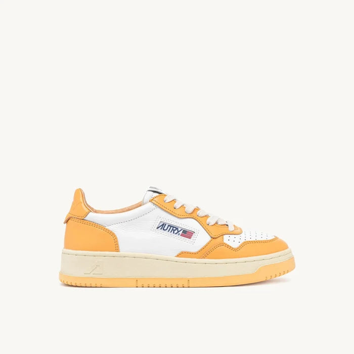 Autry 01 - Sneakers Medalist Low Man Leather/Leather - White/Bufforng-Chaussures-AULW WB32