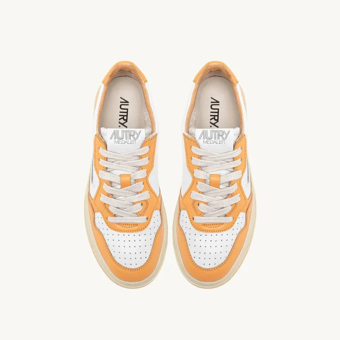 Autry 01 - Sneakers Medalist Low Man Leather/Leather - White/Bufforng-Chaussures-AULW WB32