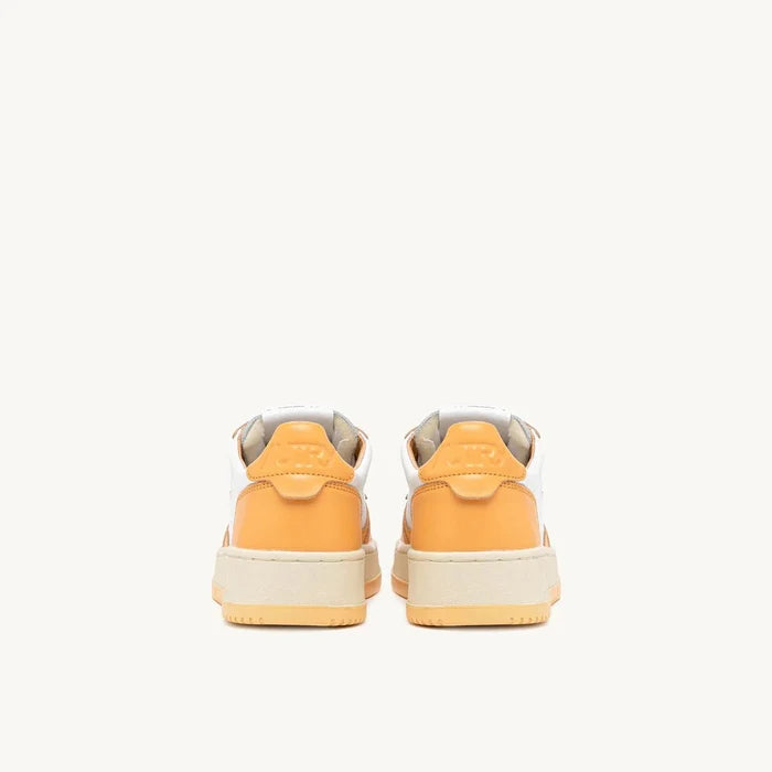 Autry 01 - Sneakers Medalist Low Man Leather/Leather - White/Bufforng-Chaussures-AULW WB32