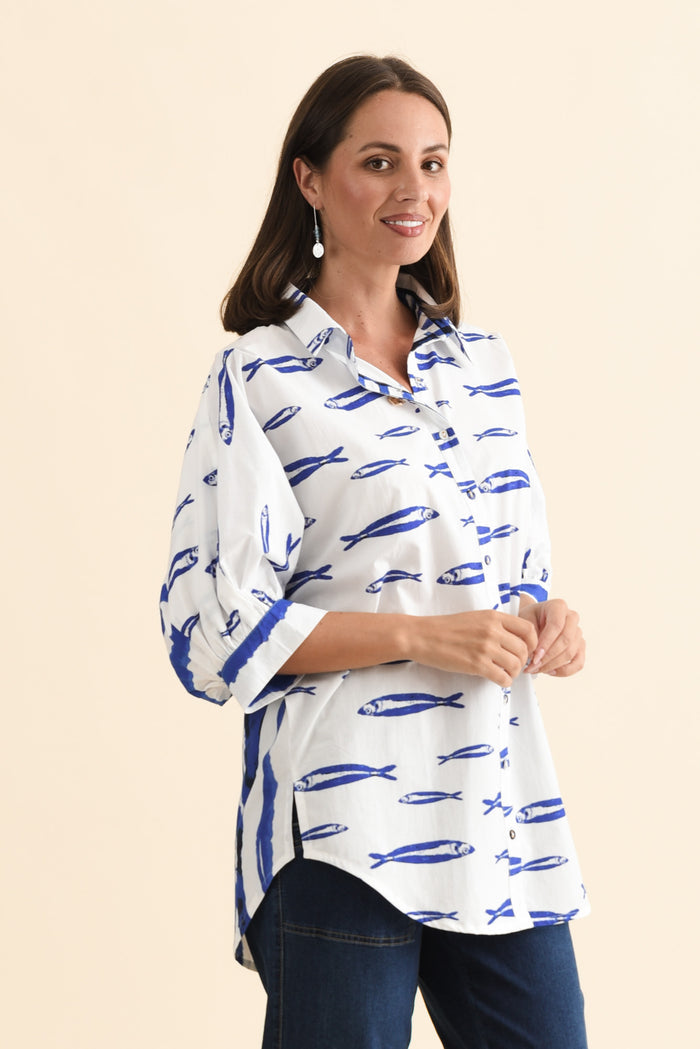 Aylan Blue Sea Cotton Shirt,Brunette model,alt text|model:MJ