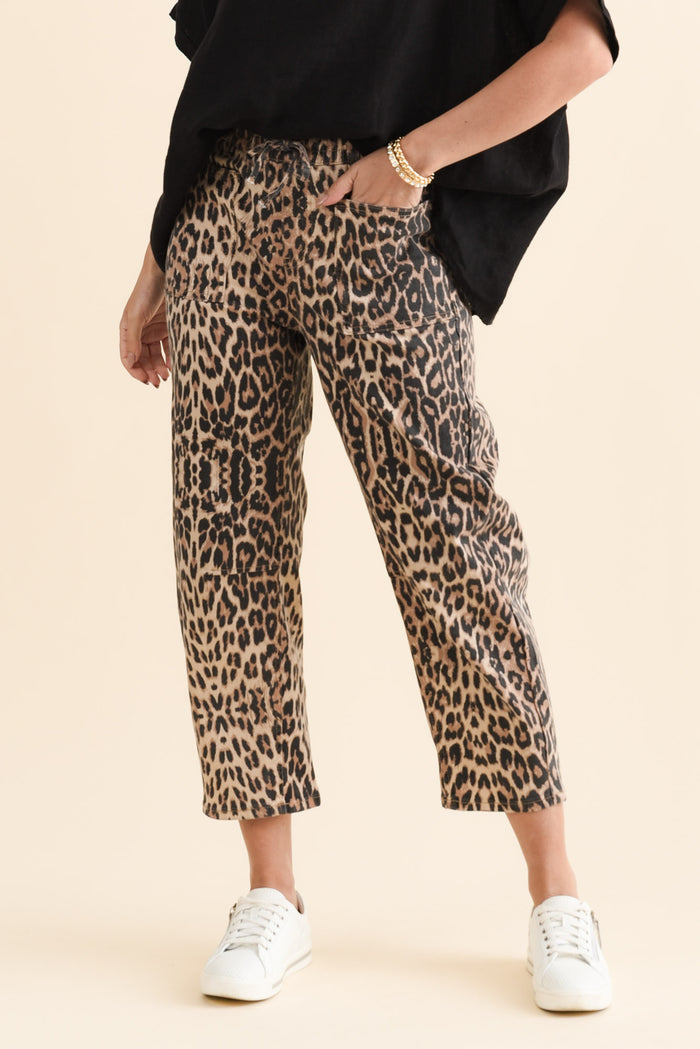 BB Barrel Brown Leopard Jeans,Brunette model,alt text|model:MJ