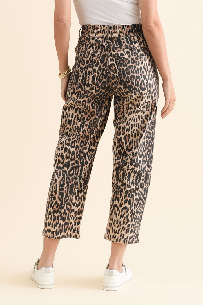 BB Barrel Brown Leopard Jeans,Brunette model,alt text|model:MJ