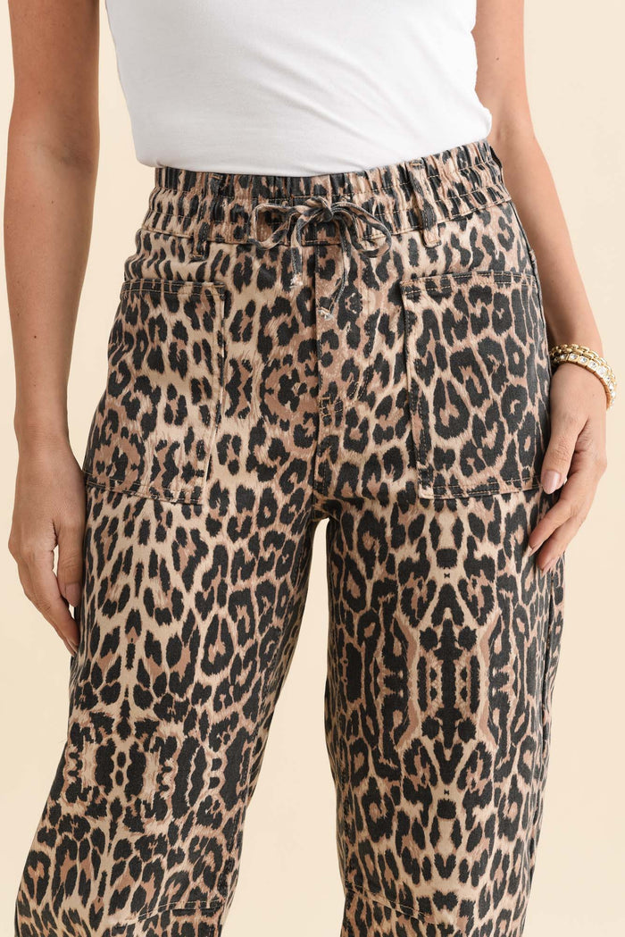 BB Barrel Brown Leopard Jeans,Brunette model,alt text|model:MJ