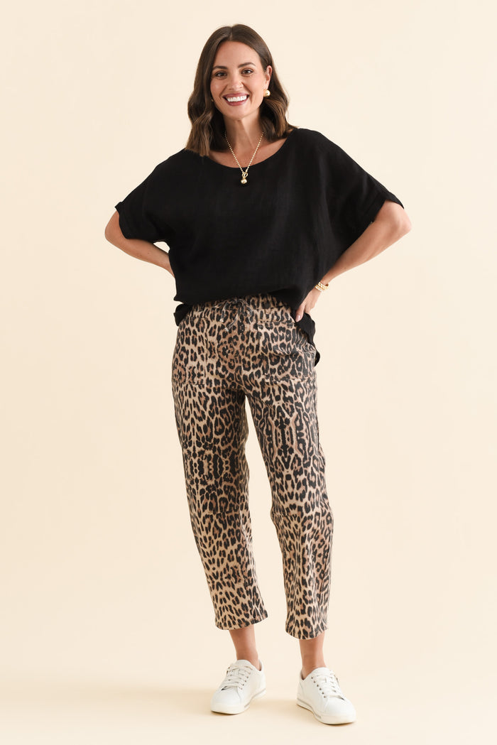 BB Barrel Brown Leopard Jeans,Brunette model,alt text|model:MJ
