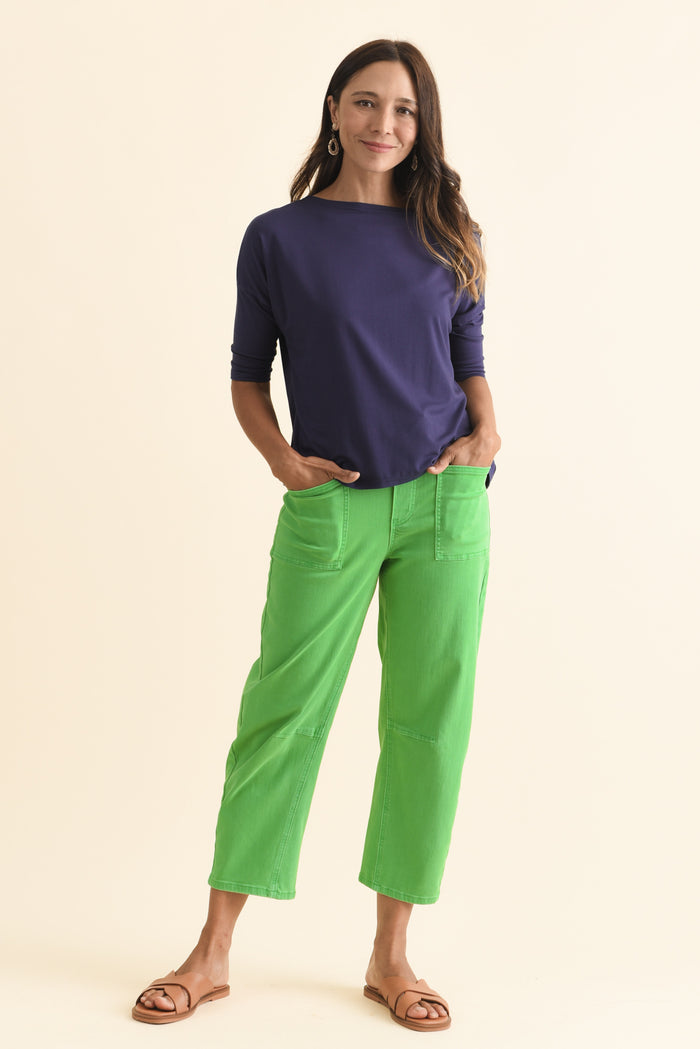 BB Barrel Green Jeans,Brunette model,alt text|model:Cara