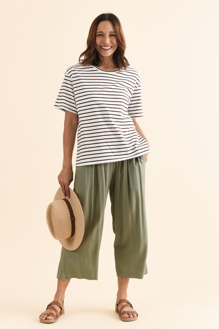 Belinda Khaki Linen Blend Cropped Pants,Full Body,Brunette model,alt text|model:Cara