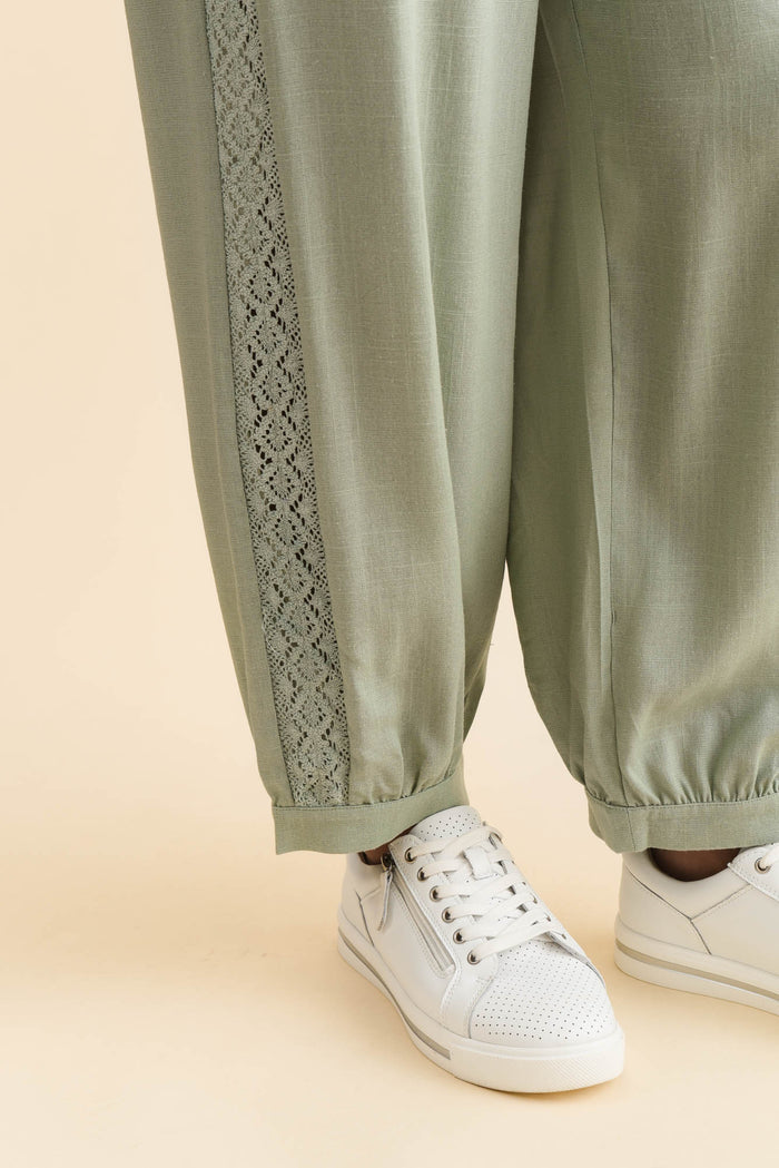 Beretta Khaki Lace Linen Blend Pants,Brunette model,alt text|model:Brontie