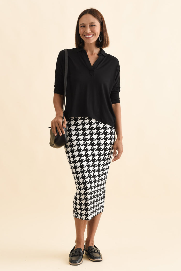 Black Houndstooth Bamboo Maxi Tube Skirt,Brunette model,alt text|model:Cara