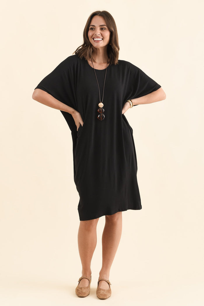 Black Maui Dress,Brunette model,alt text|model:MJ