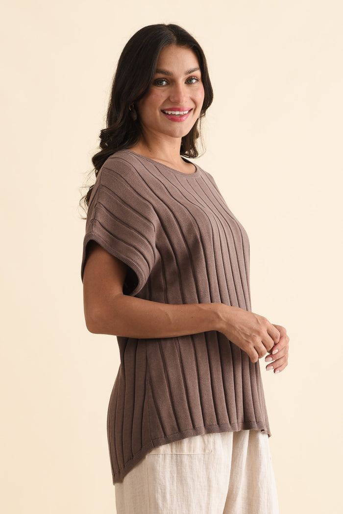 Blake Mocha Cotton Linen Knit Top,Brunette model,alt text|model:Brontie
