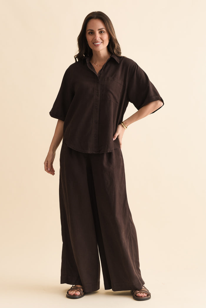 Bliss Chocolate Linen Blend Button Shirt,Full Body,Brunette model,alt text|model:MJ