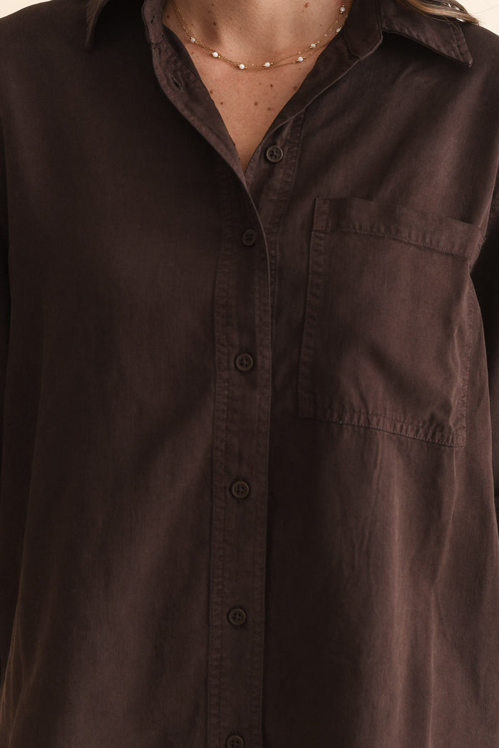 Bliss Chocolate Linen Blend Button Shirt,Detail,Brunette model,alt text|model:MJ