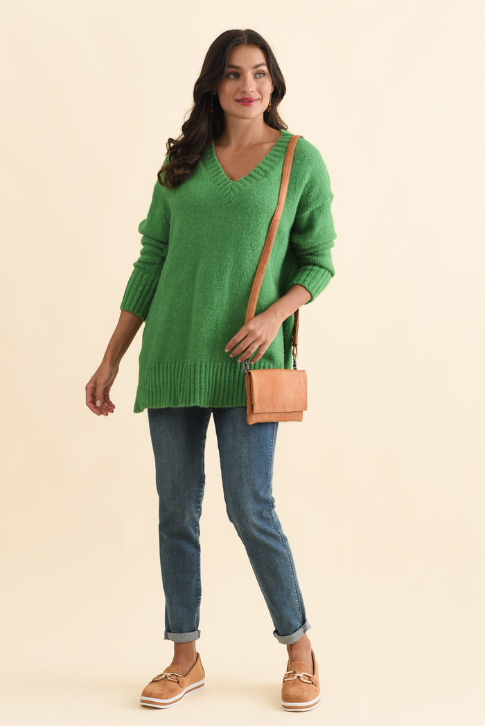 Brilla Green V Neck Jumper,Brunette model,alt text|model:Brontie