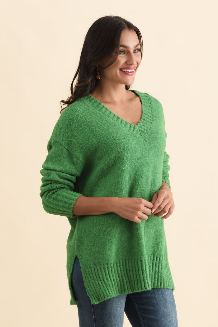 Brilla Green V Neck Jumper,Brunette model,alt text|model:Brontie