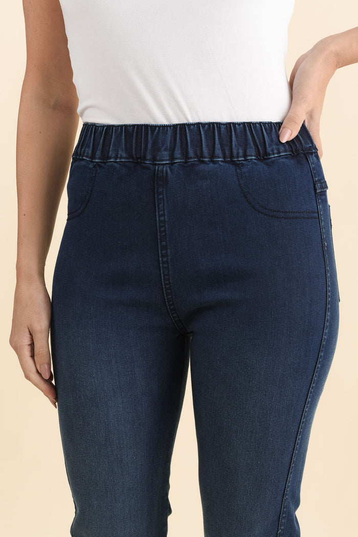 Brussel Blue Denim Stretch Jeans,Brunette model,alt text|model:MJ