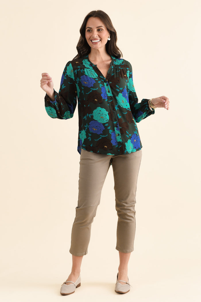 Carina Green Flower Sleeved Blouse,brunette model,Full Outfit,alt text|model:MJ