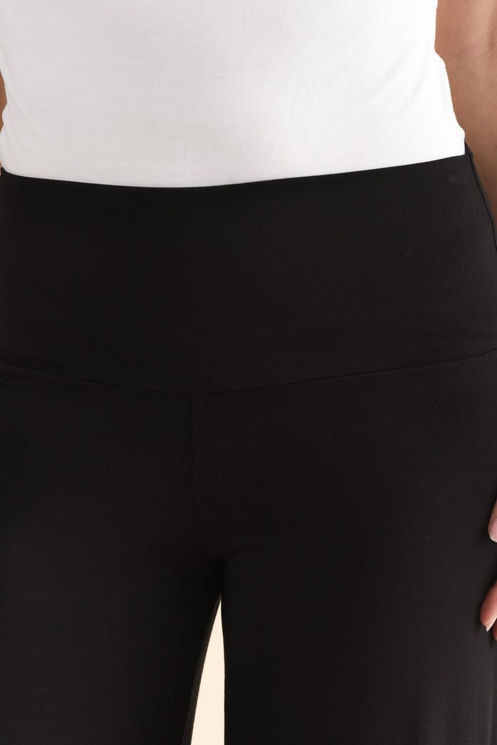 Cassie Black Bamboo Cropped Pants,Detail,Brunette model,alt text|model:MJ