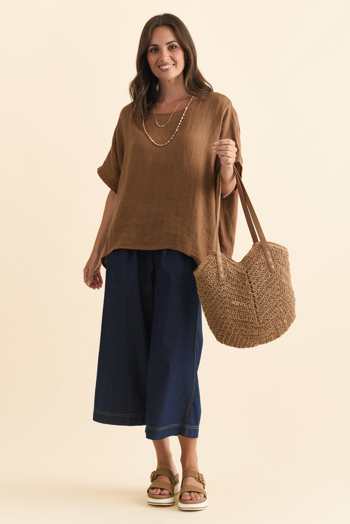 Chaya Mocha Linen Top,Brunette model,alt text|model:MJ