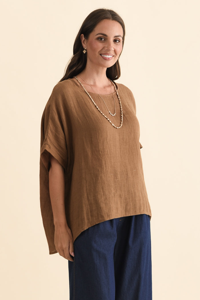 Chaya Mocha Linen Top,Brunette model,alt text|model:MJ
