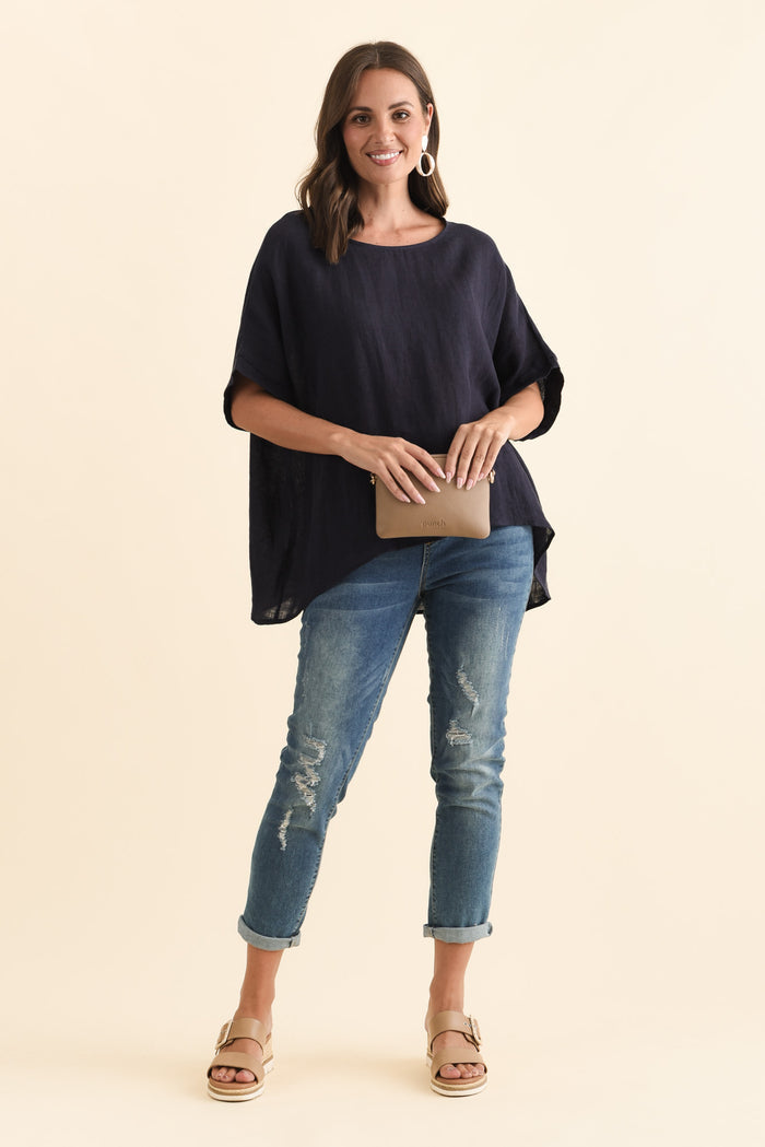 Chaya Navy Linen Top,Brunette model,alt text|model:MJ