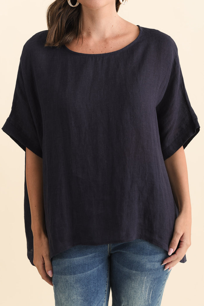 Chaya Navy Linen Top,Brunette model,alt text|model:MJ