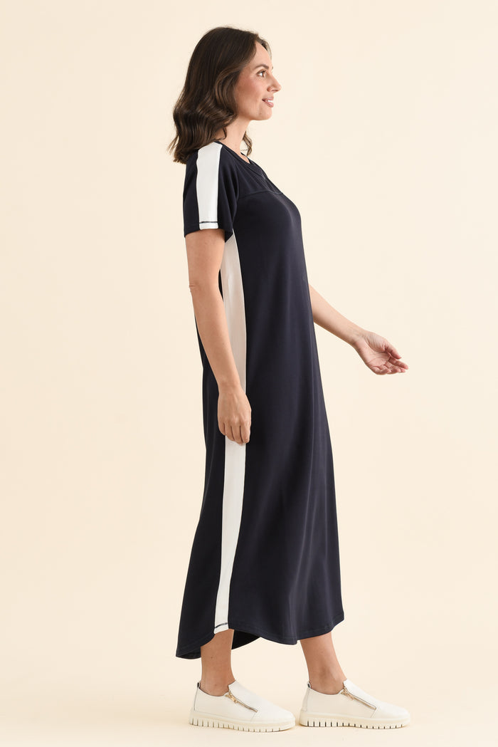 Chicago Navy Stripe Tee Dress,brunette model,Full Outfit,alt text|model:MJ